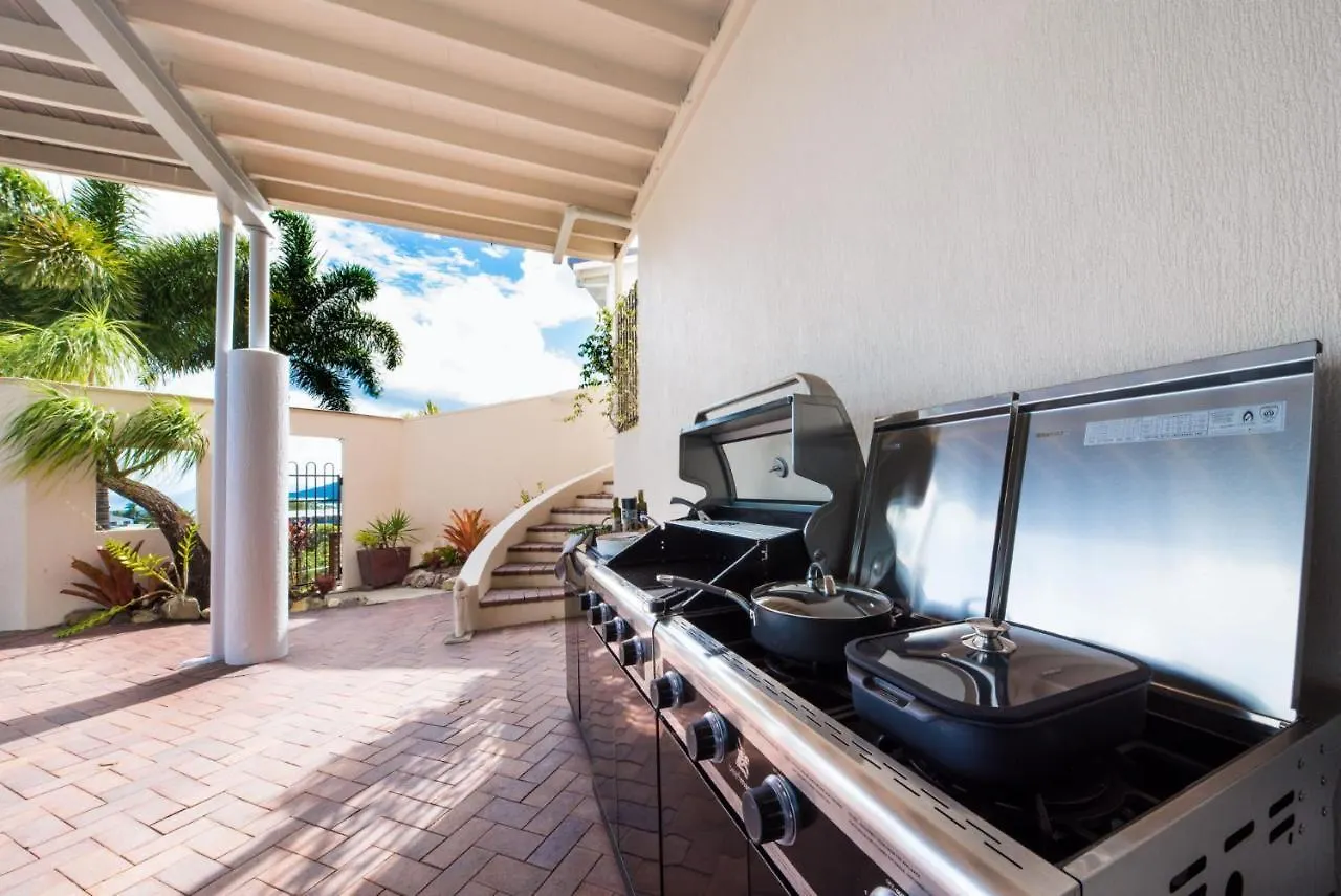 Holiday home Airlie Beach Seaviews Australia